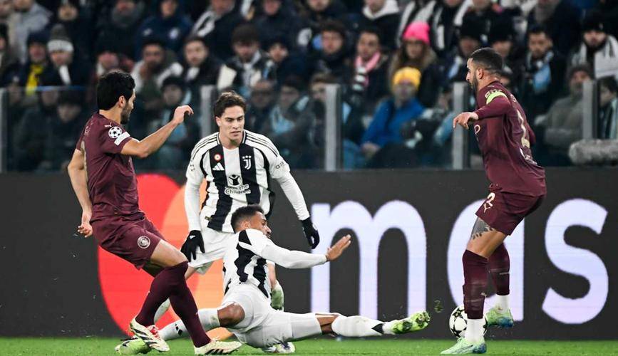 巴萨10胜马洛卡领先皇马7分